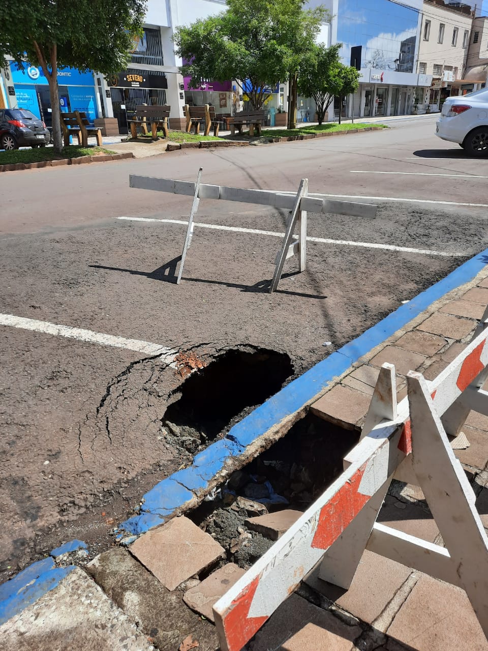 Você está visualizando atualmente SECRETÁRIO DE OBRAS FAZ LEVANTAMENTO DE LOCAIS AFETADOS PELO VOLUME EXCESSIVO DE CHUVA NOS ÚLTIMOS DIAS