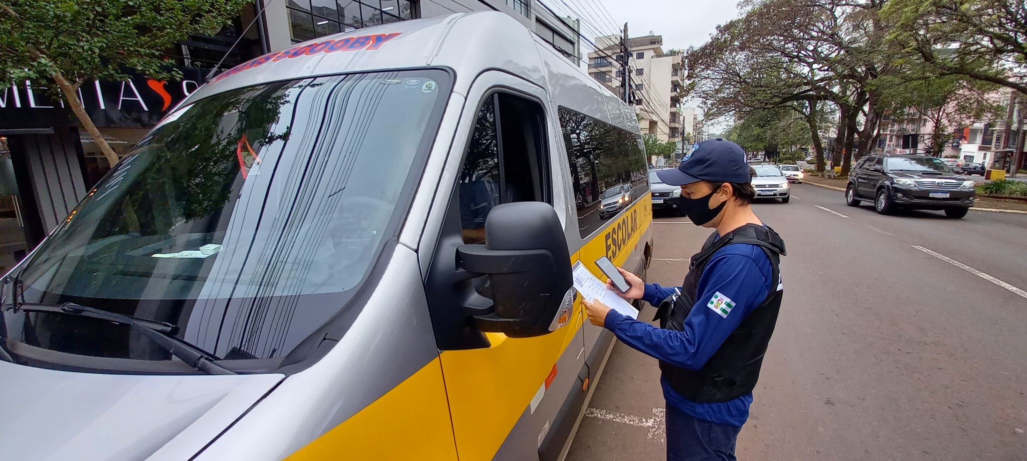 Você está visualizando atualmente DIRETORIA DE TRÂNSITO ORIENTA SOBRE TRÂNSITO NAS PROXIMIDADES DE ESCOLAS