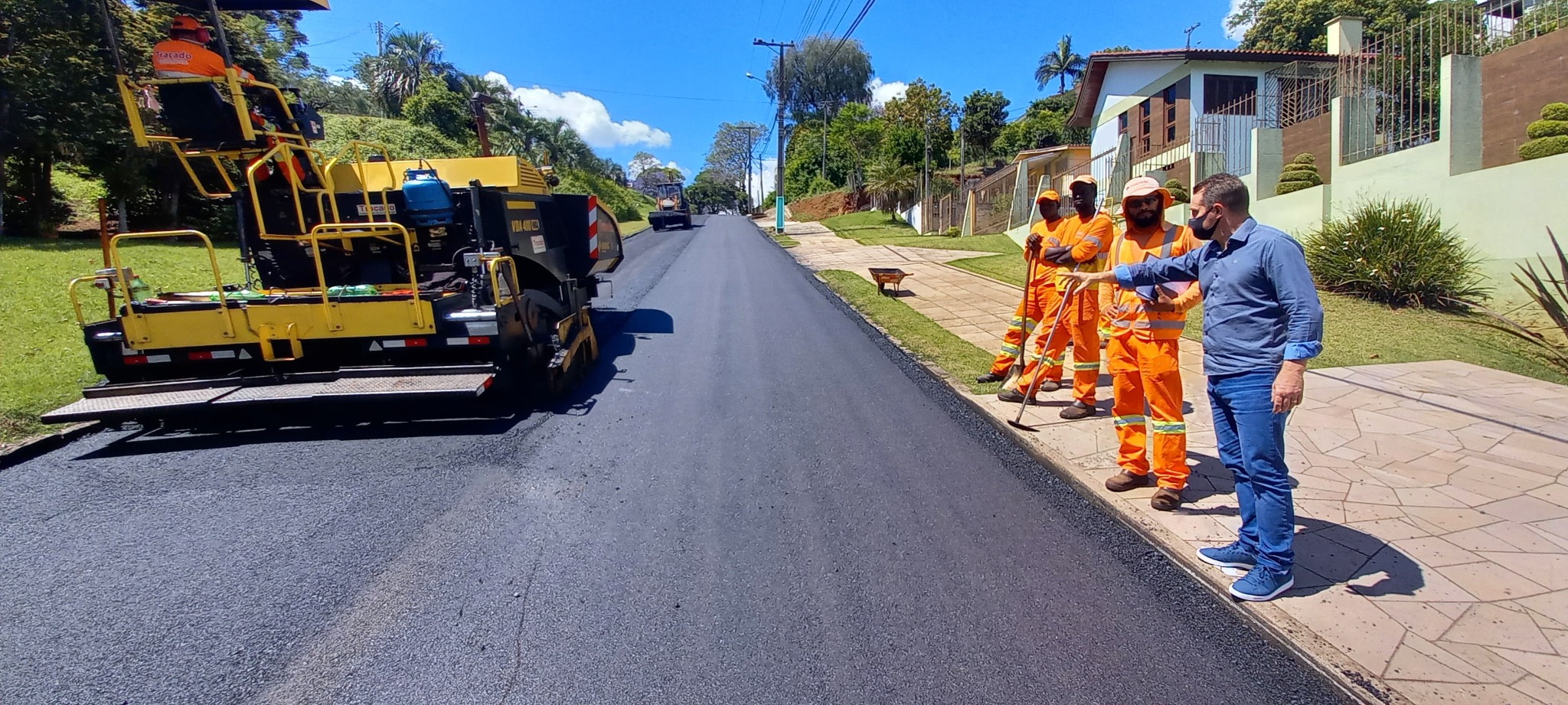 Você está visualizando atualmente ACESSO AO ESTAR DO CHILE E RUA ERNESTO GALLI COM NOVA PAVIMENTAÇÃO