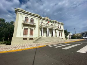 Leia mais sobre o artigo PREFEITURA FAZ PONTO FACULTATIVO NA PRÓXIMA SEGUNDA-FEIRA