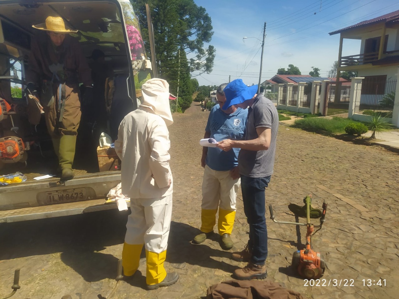 Você está visualizando atualmente PREFEITURA DESTACA IMPORTÂNCIA DE EQUIPAMENTOS DE PROTEÇÃO INDIVIDUAIS