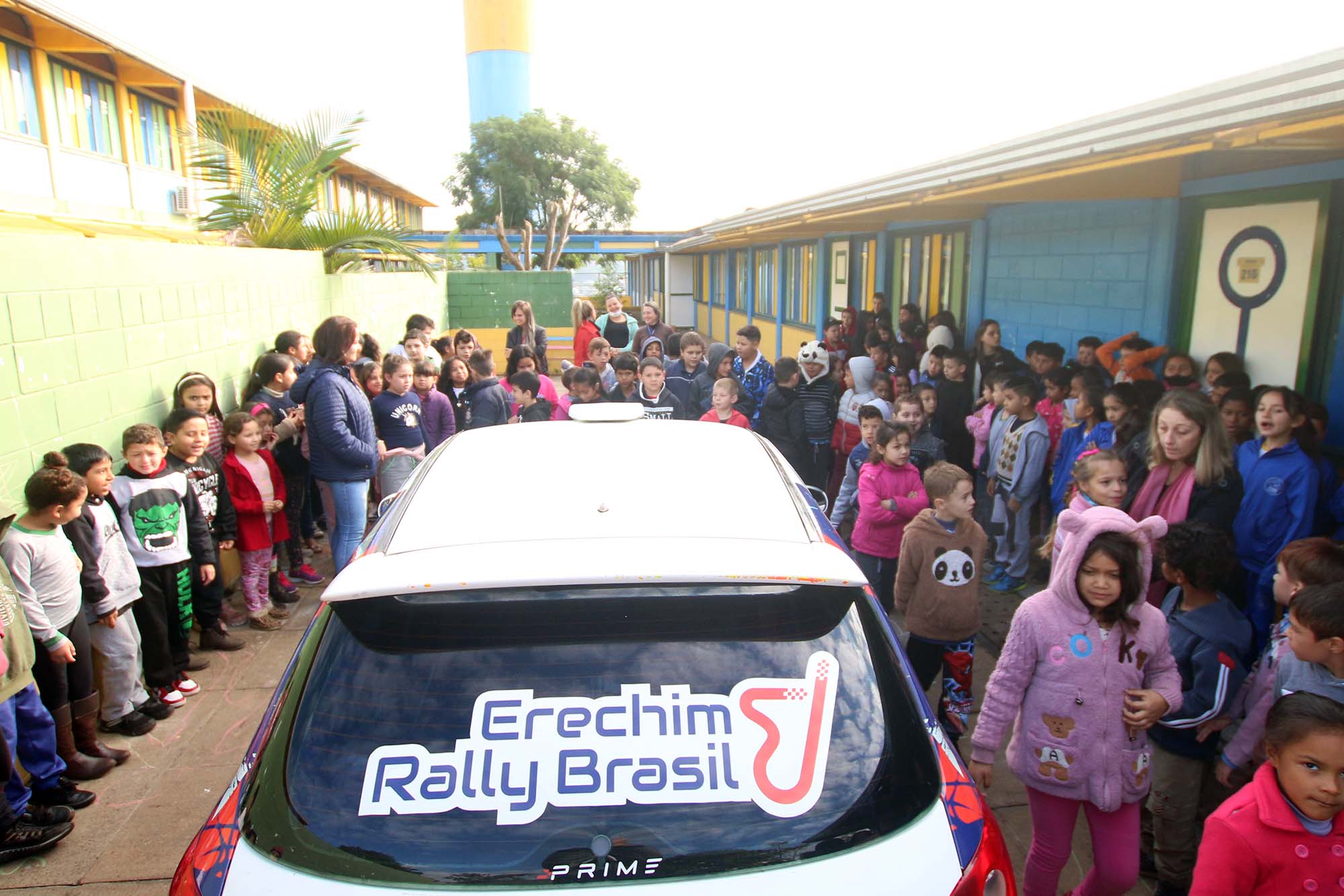 Você está visualizando atualmente RALLY NA ESCOLA EMOCIONA E EDUCA