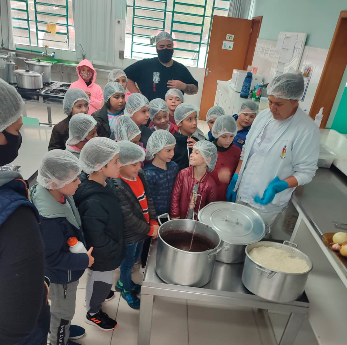 Você está visualizando atualmente PROJETO EDUCAÇÃO ALIMENTAR É DESENVOLVIDO NAS ESCOLAS MUNICIPAIS