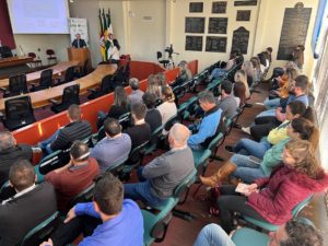 Leia mais sobre o artigo SECRETARIAS DE MEIO AMBIENTE DA AMAU SE REÚNEM EM ENCONTRO INÉDITO EM ERECHIM