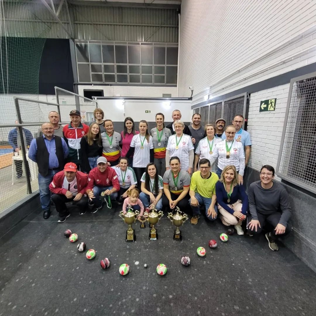 Você está visualizando atualmente ESPORTE CLUBE ESPERANÇA VENCE FEMININO DO CAMPEONATO MUNICIPAL DE BOCHA POR EQUIPES