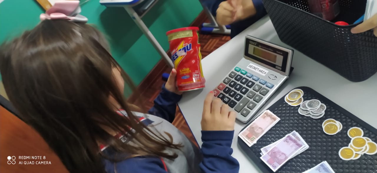 Você está visualizando atualmente ESCOLA PAIOL GRANDE DESENVOLVE ATIVIDADES DE EDUCAÇÃO FISCAL EM SALA DE AULA