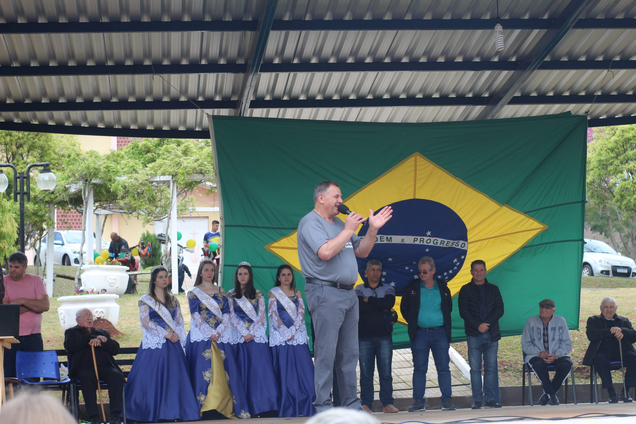 Você está visualizando atualmente Desfile Cívico Bicentenário da Independência