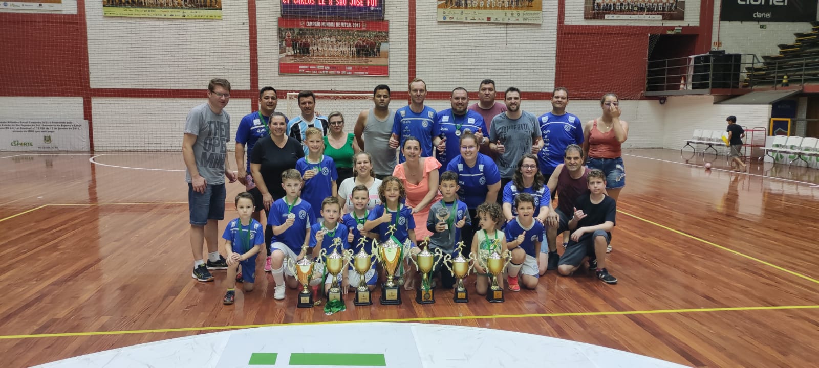 Você está visualizando atualmente TAÇA ERECHIM DE FUTSAL: CT CARLOS LEMOS É DECLARADO CAMPEÃO FRALDINHA